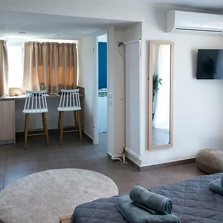 From The Top, Cozy Studio In The City Center Διαμέρισμα Αθήνα